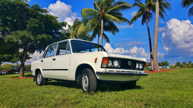 polski-fiat-125p-mini-polish-fso-small-vintage-classic-fsm-1.JPG